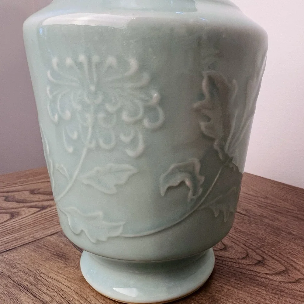 Antique/Vintage Korean Celadon Vase Willow Green With Floral Motif 9.5